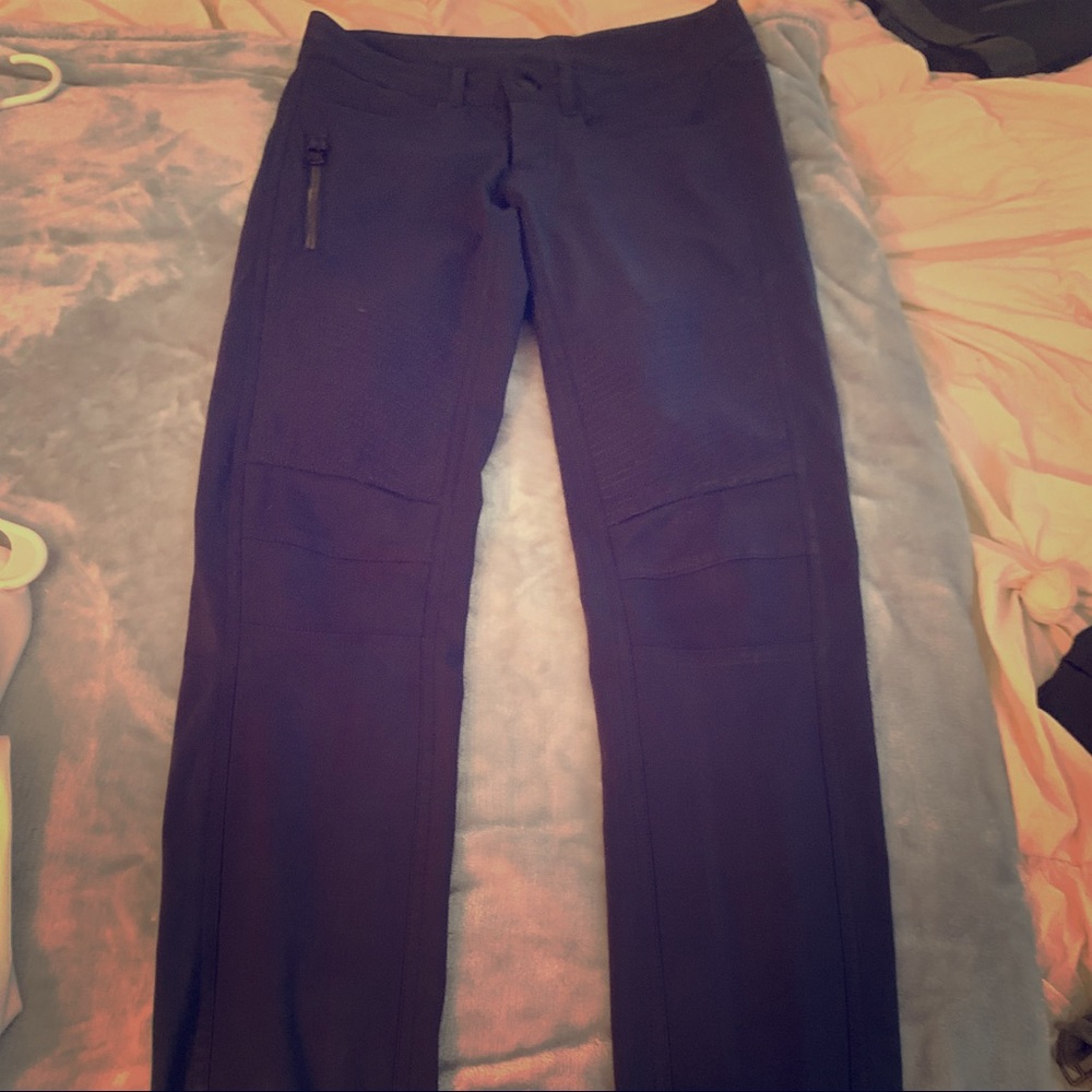 Lulu Lemon Athletica Blue Pants with 5 pockets